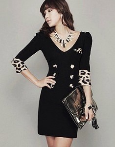 black leopard V dress 